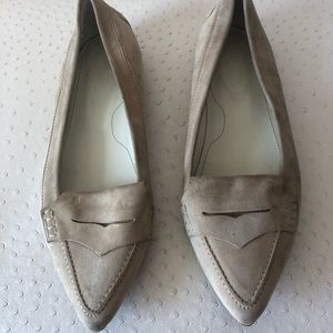 Tod’s Gommino Loafers